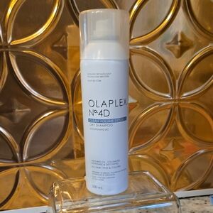 OLAPLEX No.4D Cream Volume Detox Dry Shampoo - White